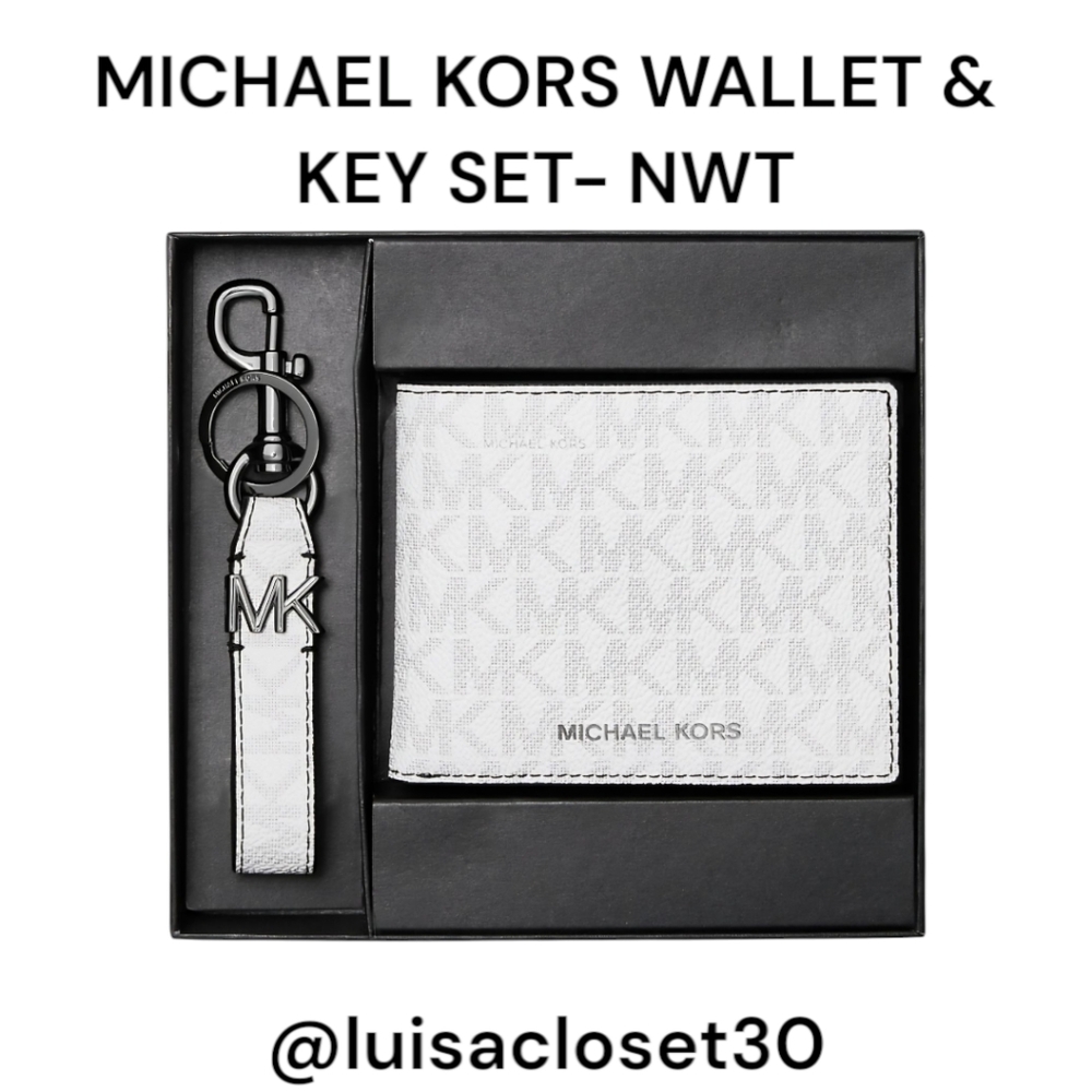 Michael Kors White Wallet and Keychain Set NWT & Sealed